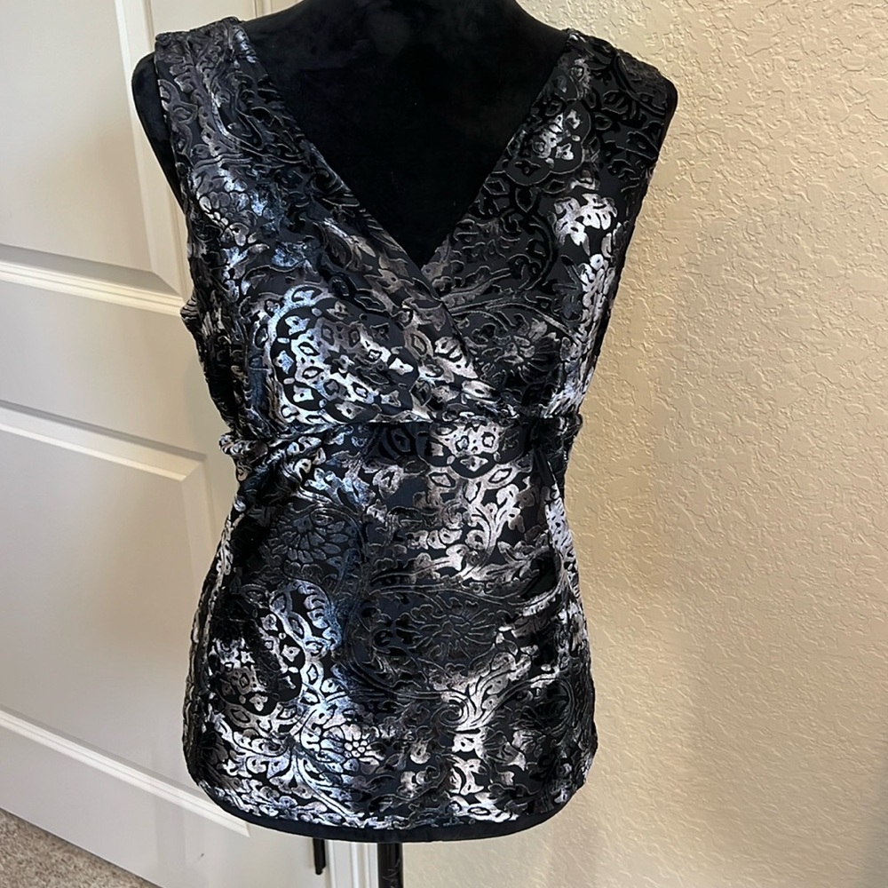 WHBM top